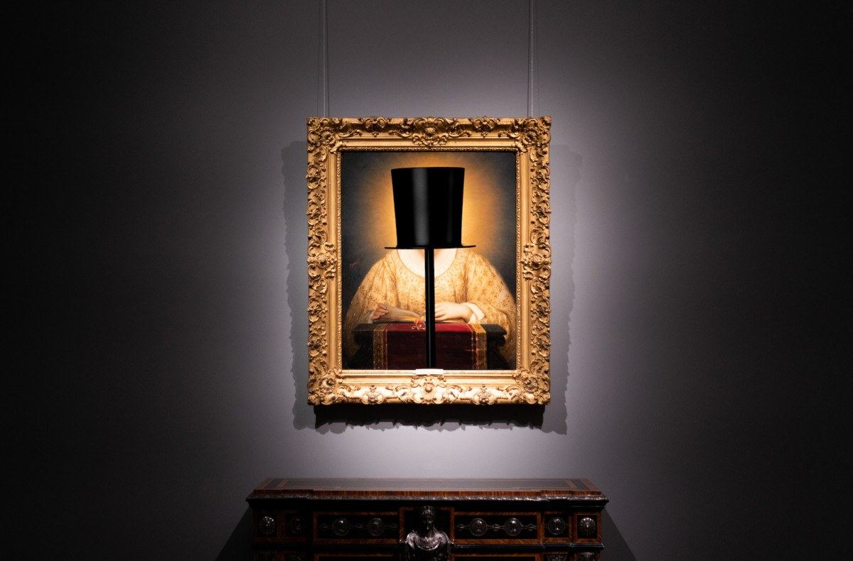 photo frame with HatLamp in